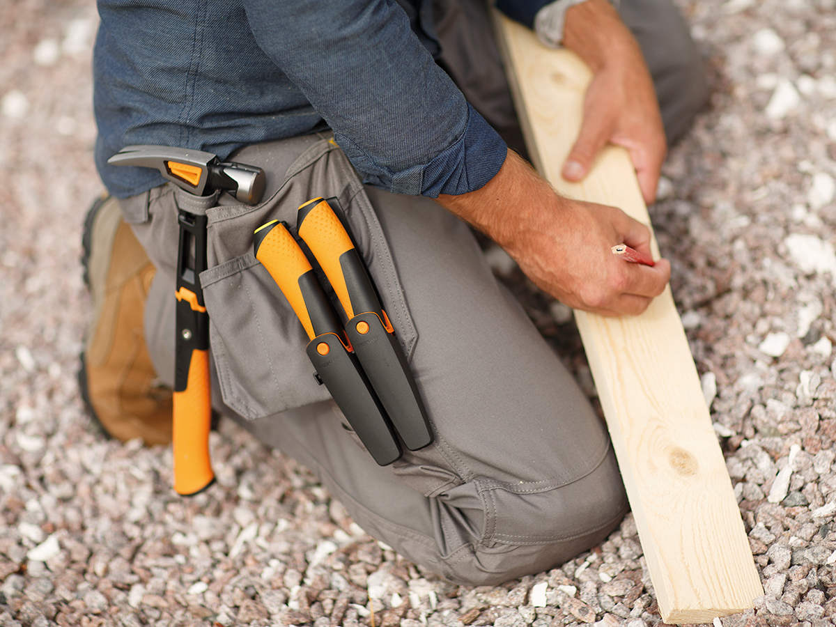 Fiskars Universalmesser mit Schleifstein